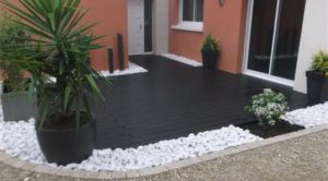 💡 Les solutions pour éliminer la mousse sur une terrasse ✓ 