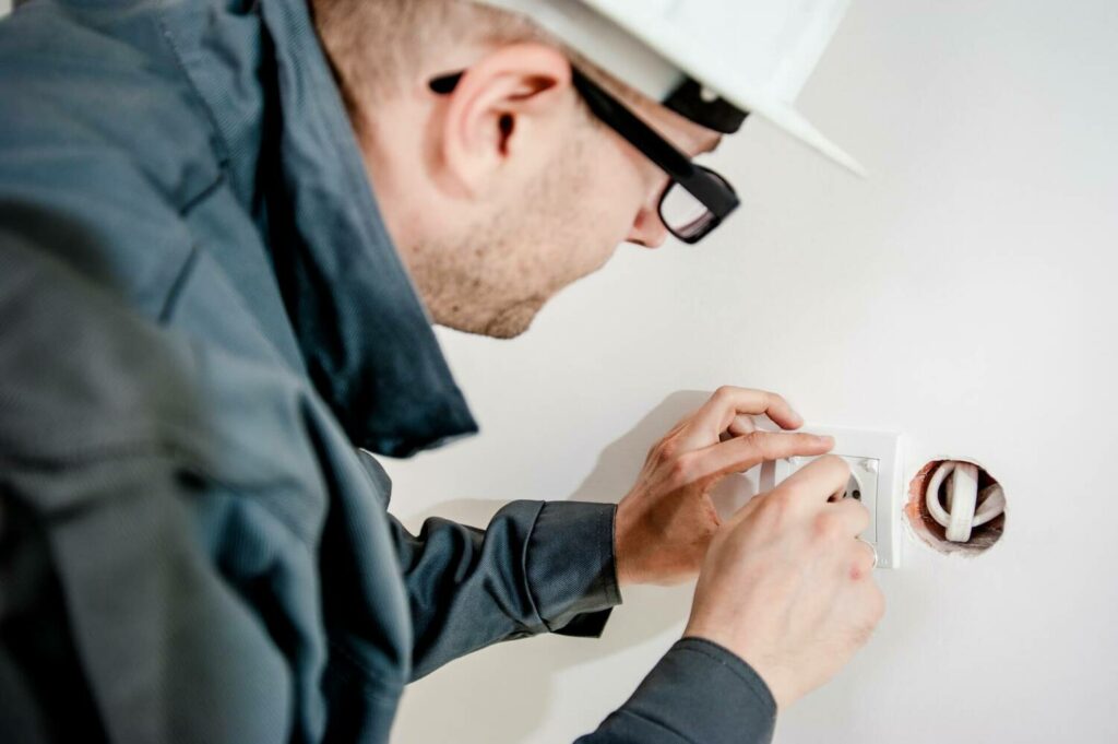 Comment se démarquer en tant qu’électricien