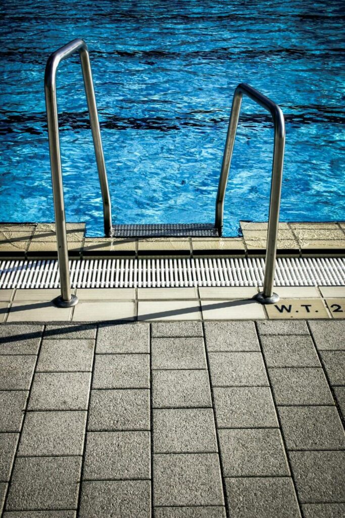 Comment trouver des chantiers en tant que piscinier