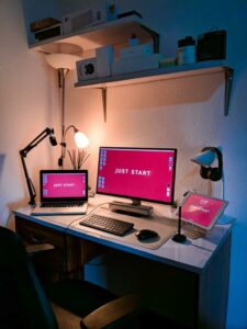 bureau dans la chambre