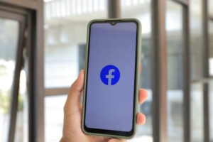 Promouvoir son entreprise artisanale grâce à Facebook