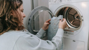 Sortir le linge avec la lessive maison