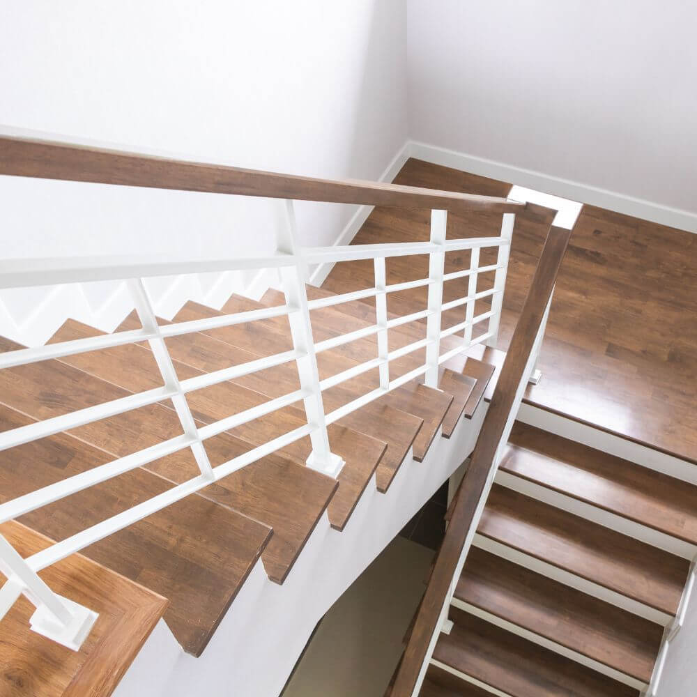 escalier en bois rénové